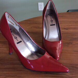 Red pointy patent leather 4 inch heels